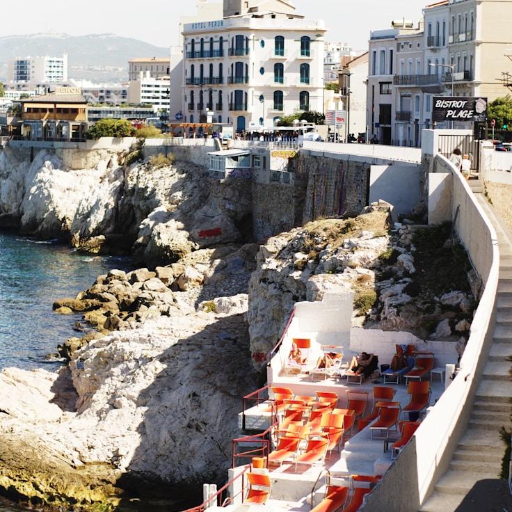 Outdoor terrace seating suitable for families in New York